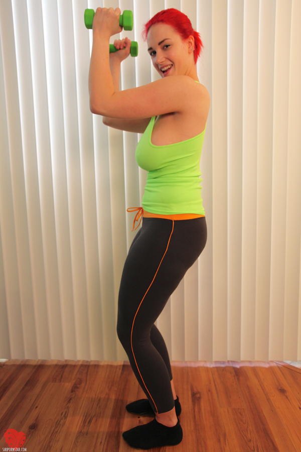 sheworksout1